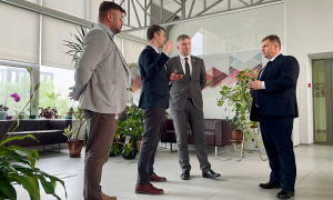 министр связи и информатизации посетил  МТС